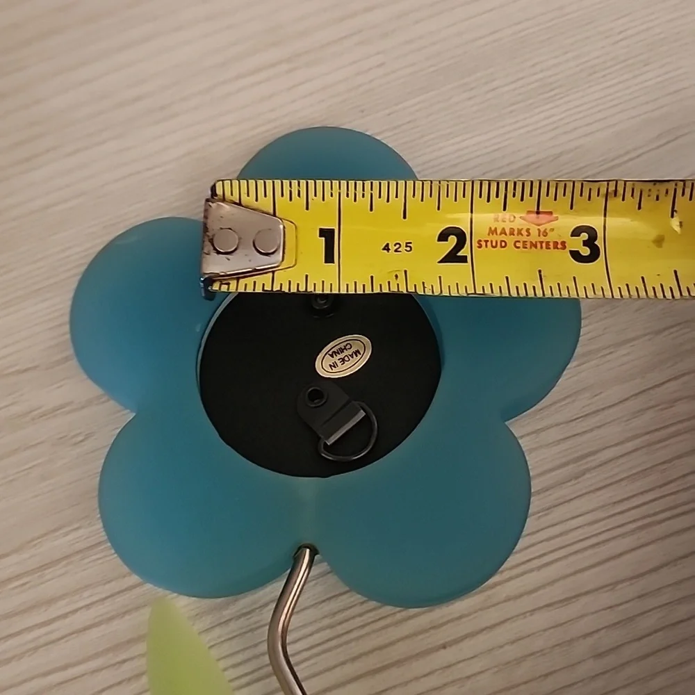 Flower shaped photo frame